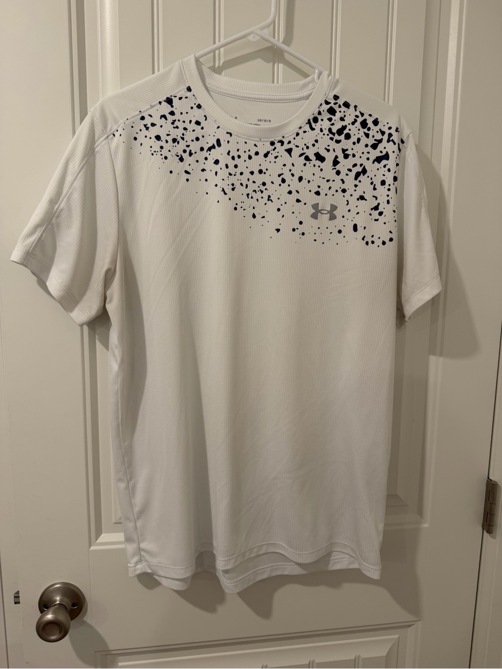Under Armour Men’s White Short-Sleeve Performance Tee with Blue Speckle
